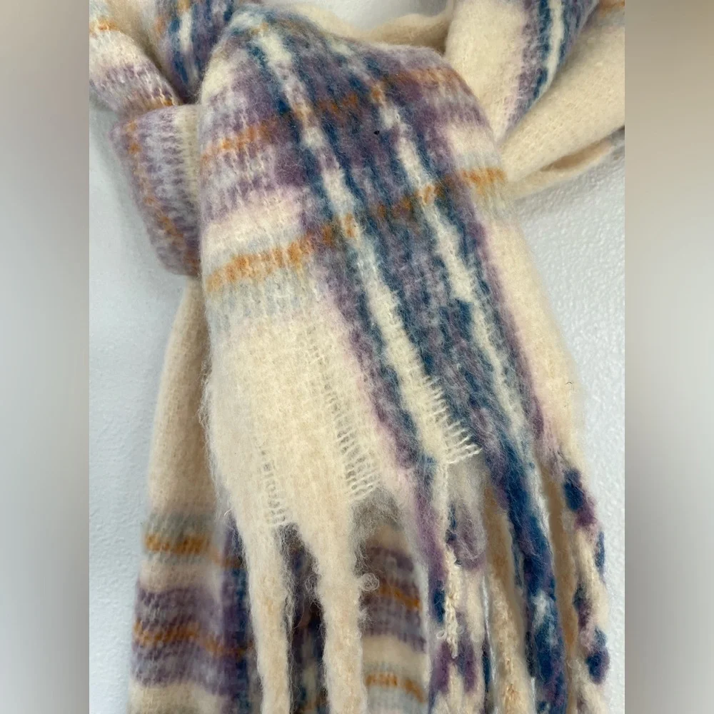 Francesca's Kaley Noodle Window Scarf Warm Winter‎ Neckscarf Cream Purple Plaid